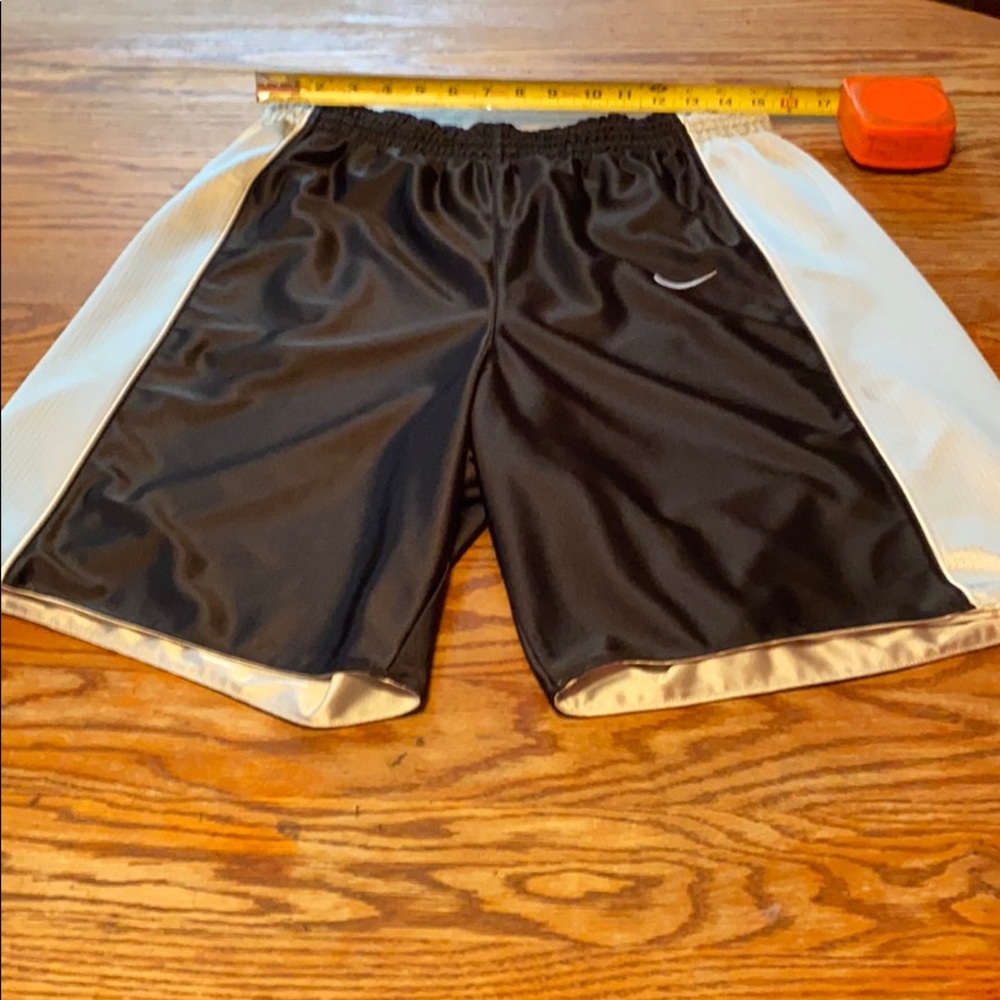 Men’s Nike Dazzle Reversible Basketball Shorts